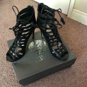 Vince Camuto Narrital